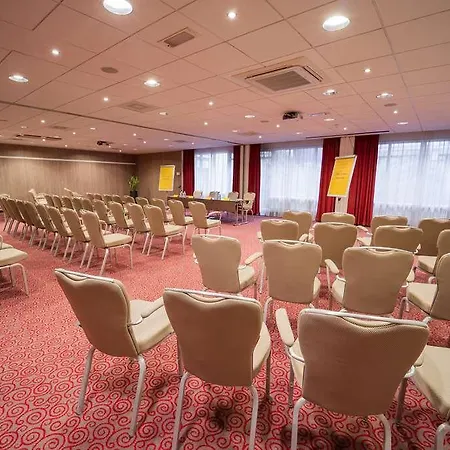 Hotel Golden Tulip - Den Haag 4*