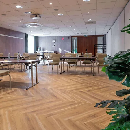 Hotel Golden Tulip - Den Haag 4*