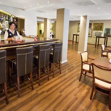 Hotel Golden Tulip - Den Haag 4*